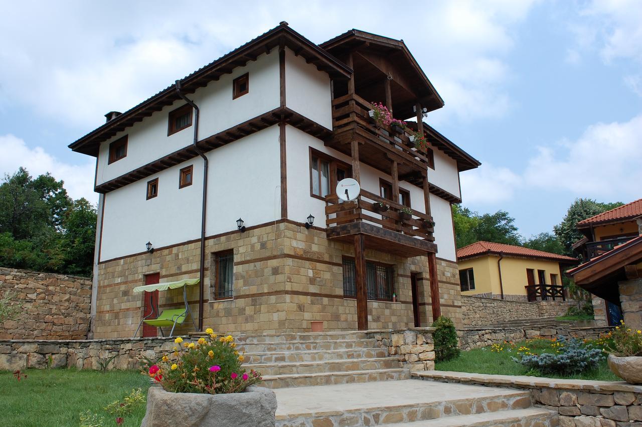 Valdi Hill Complex Τριάβνα Εξωτερικό φωτογραφία