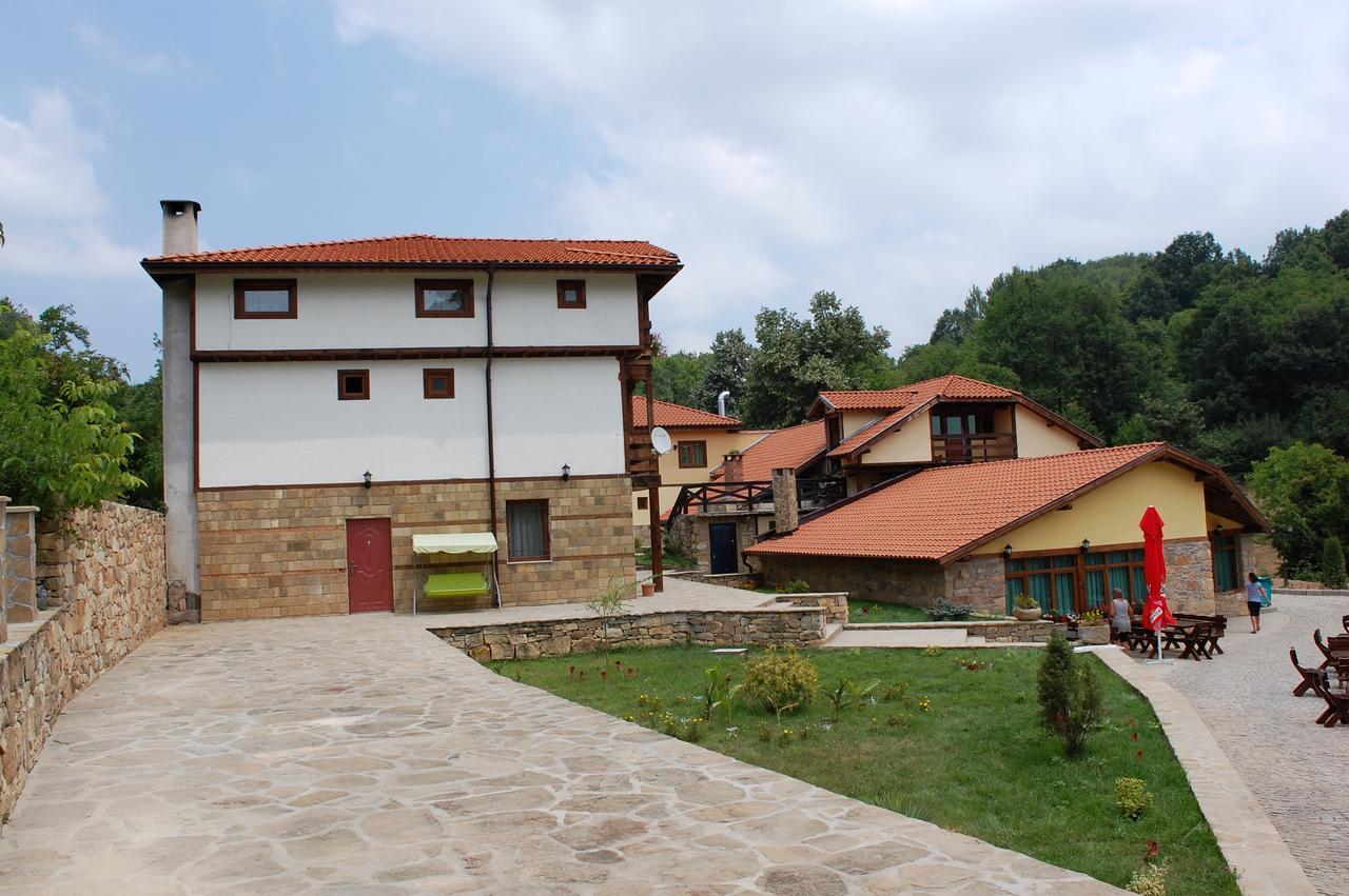 Valdi Hill Complex Τριάβνα Εξωτερικό φωτογραφία